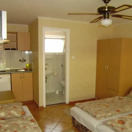 Sulak Apartmanhaz アパート *