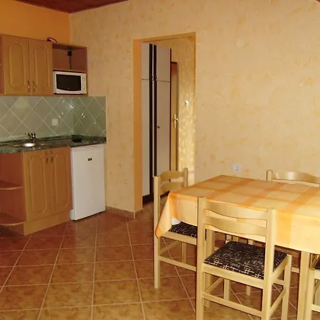 Sulak Apartmanhaz アパート *