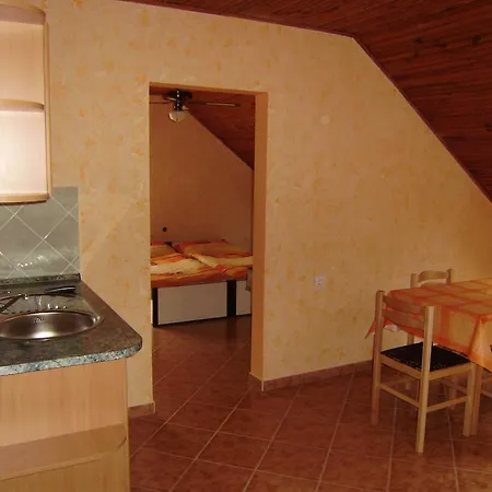 アパート Sulak Apartmanhaz Zamárdi