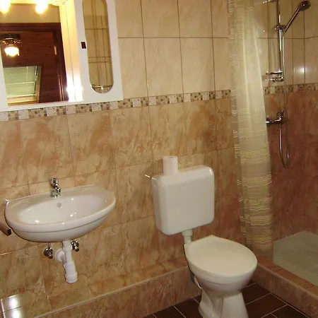Sulak Apartmanhaz アパート Zamárdi
